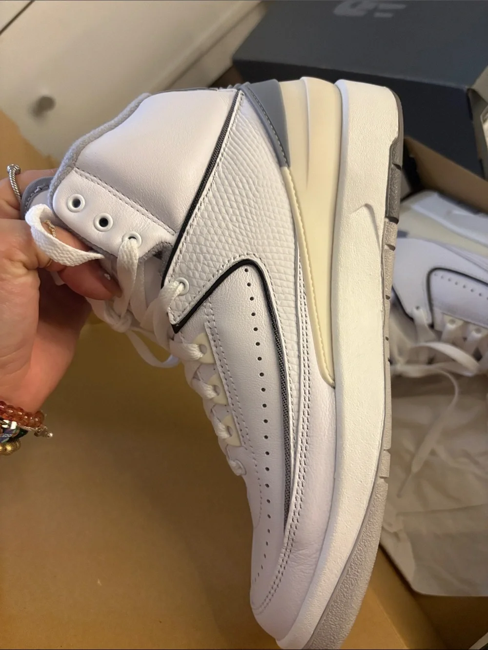 Men's Jordan 2s White sneakers